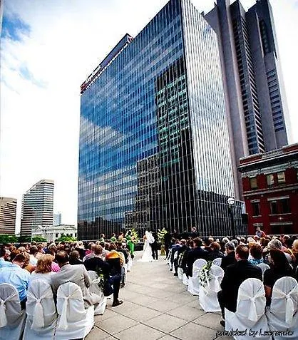 Renaissance Downtown 4*