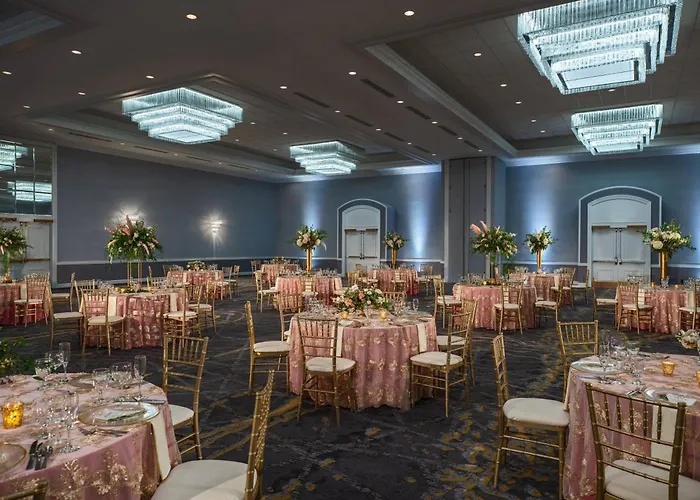 Hotel Renaissance Downtown Columbus