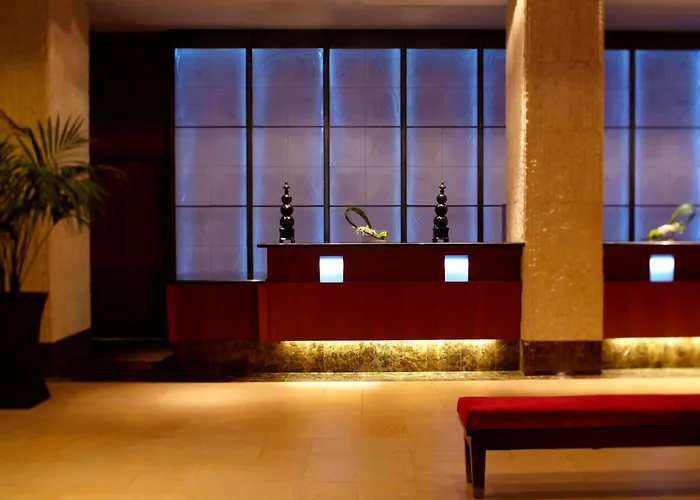 Renaissance Downtown 4*