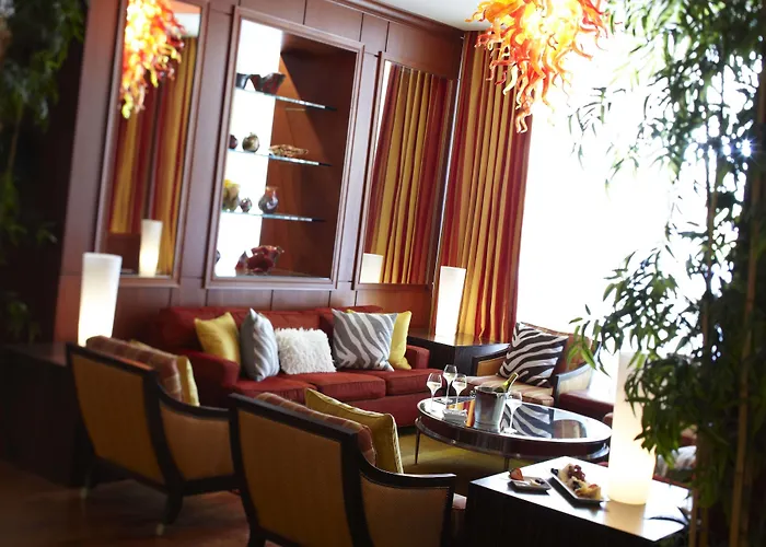 Renaissance Downtown Hotel