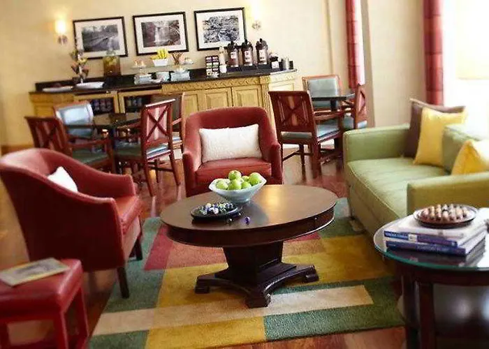 Hotel Renaissance Downtown 4*